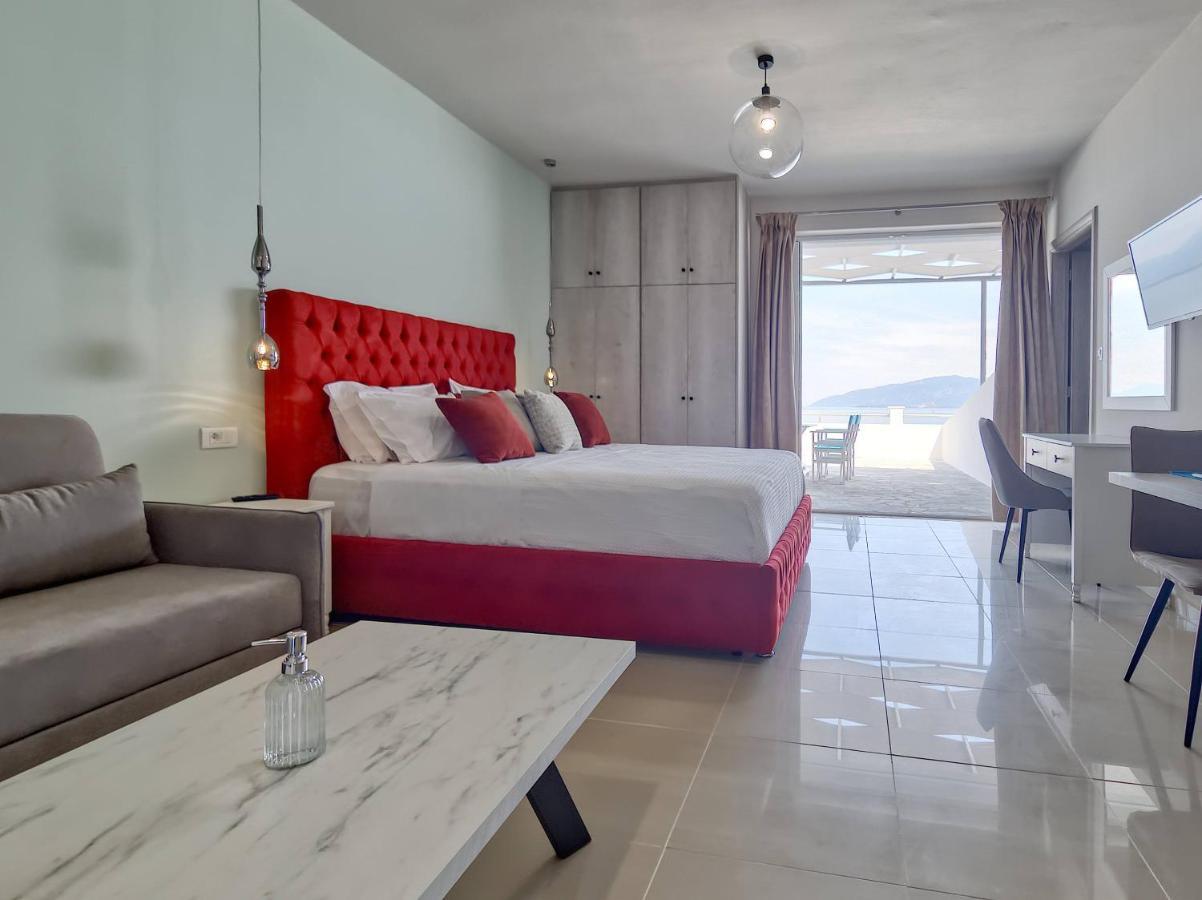 Epipleon Luxury Suites -102- Δωμάτιο 45Τμ Με Βεράντα 35Τμ Μπροστά Στη Θάλασσα Nafpaktos Buitenkant foto