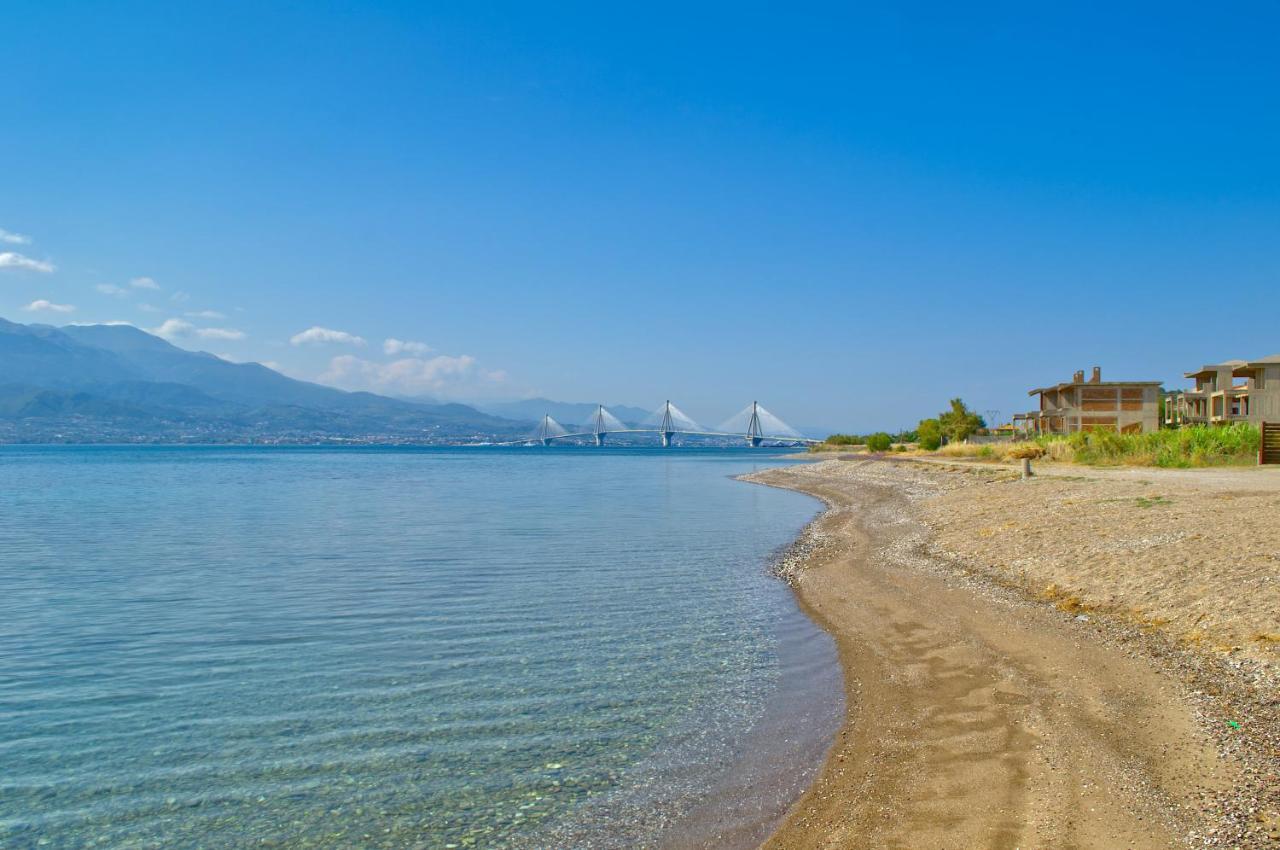 Epipleon Luxury Suites -102- Δωμάτιο 45Τμ Με Βεράντα 35Τμ Μπροστά Στη Θάλασσα Nafpaktos Buitenkant foto