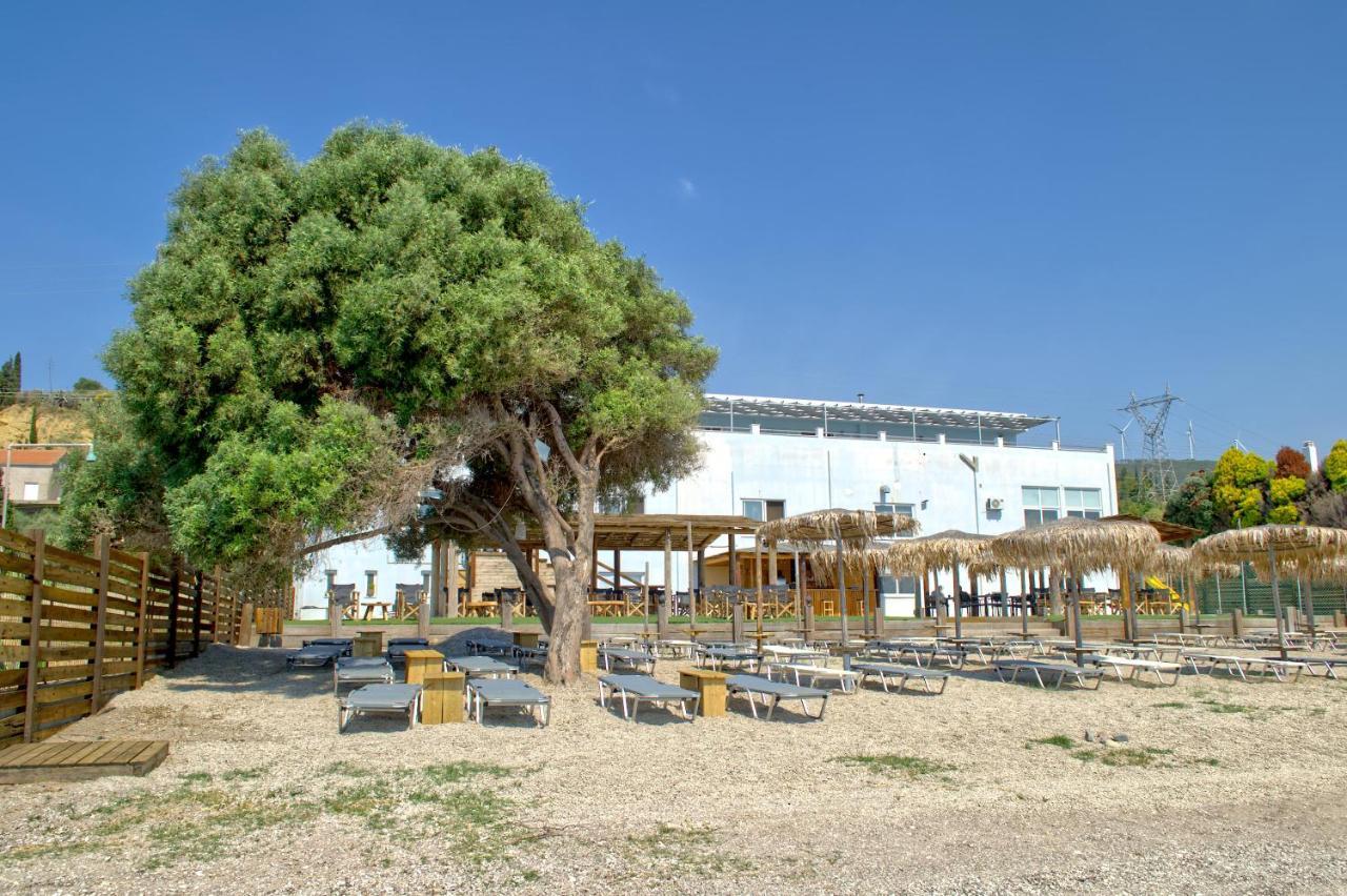 Epipleon Luxury Suites -102- Δωμάτιο 45Τμ Με Βεράντα 35Τμ Μπροστά Στη Θάλασσα Nafpaktos Buitenkant foto