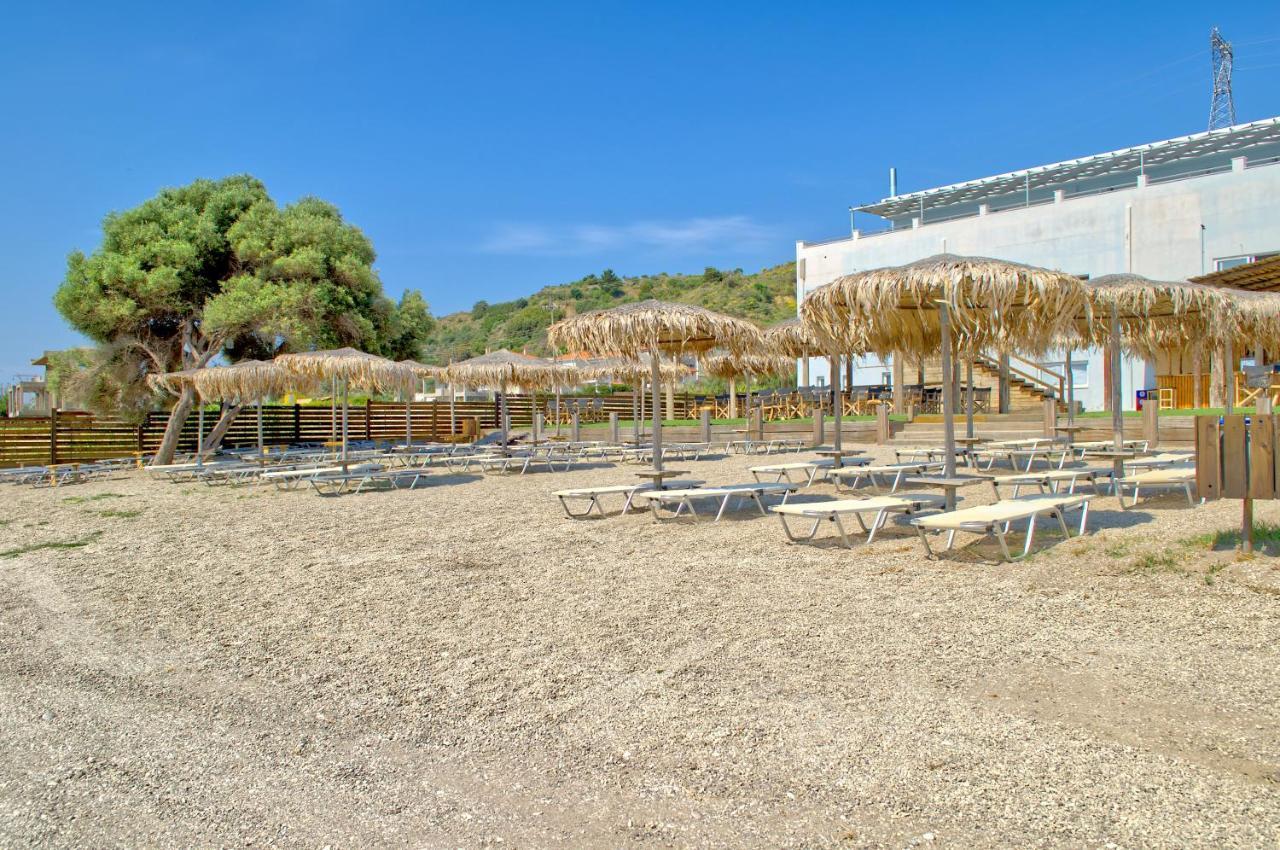 Epipleon Luxury Suites -102- Δωμάτιο 45Τμ Με Βεράντα 35Τμ Μπροστά Στη Θάλασσα Nafpaktos Buitenkant foto